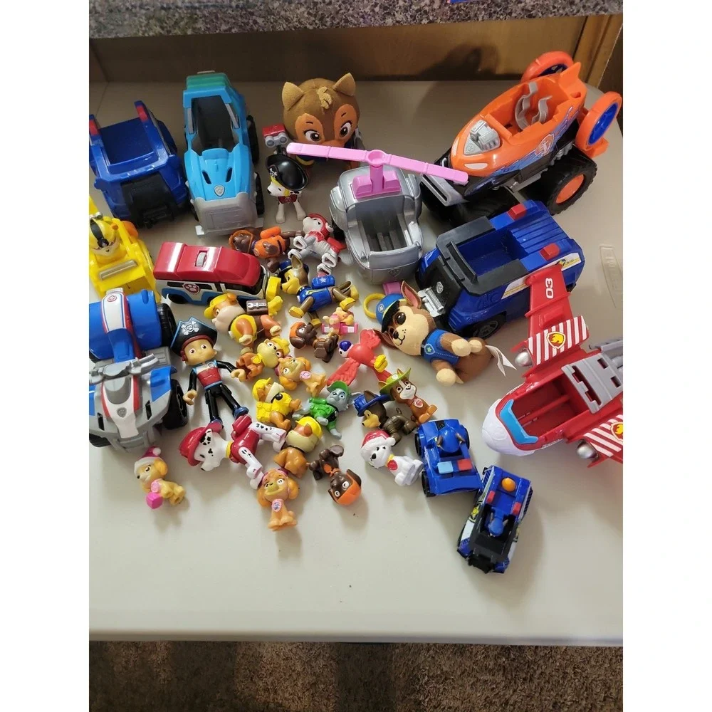 PAW Patrol  Characters & Vehicles dogs figures mixed lot Puppies Plane